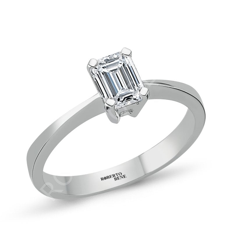 0.50 Karat G Renk VS Berraklık Emerald Kesim Uluslararası Sertifikalı Pırlanta Yüzük