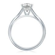 0.90 Karat Oval Kesim Tektaş Pırlanta Yüzük | Roberto Bene