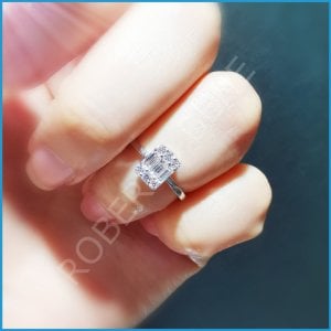 0.40 Karat Pırlantalı Baget Tektaş Yüzük