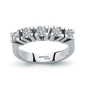 0.50 Karat G Renk VS2 Berraklık Beştaş Pırlanta Yüzük