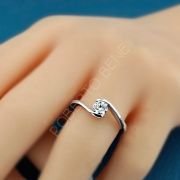0.44 Karat D Renk VVS2 Berraklık GIA Sertifikalı Tektaş Pırlanta Yüzük