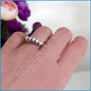 0.40 Karat F Renk Beştaş Pırlanta Yüzük