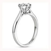 0.70 Karat F Renk VS2 Berraklık GIA Sertifikalı Tektaş Pırlanta Yüzük