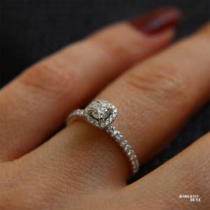 0.45 Karat Vierkant Model Pırlanta Yüzük