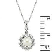0.22 Karat Pırlantalı Beyaz İnci Kolye